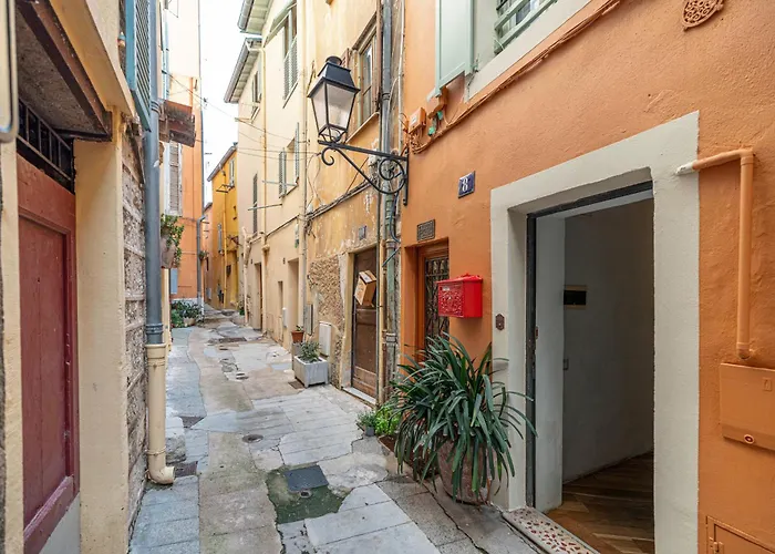 Le Bougainvillier Menton Vieille Ville